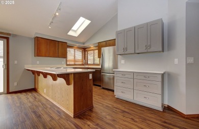 Fairway Village Move In Ready! One Level Two Bedroom Two Full on Fairway Village Golf and Country Club in Washington - for sale on GolfHomes.com, golf home, golf lot