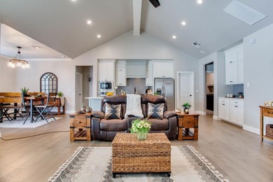 Beautiful Golf Course Home - Motivated Seller! This stunning on Pheasant Run in Oklahoma - for sale on GolfHomes.com, golf home, golf lot