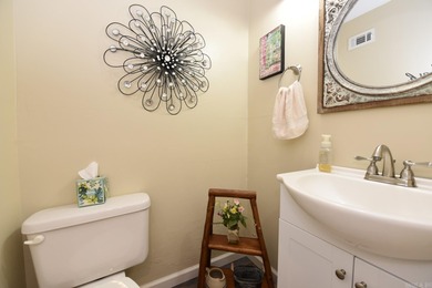 Welcome to this 2 bed 1 bath FURNISHED charming Chelsea Condo in on Mountain Ranch Golf Club in Arkansas - for sale on GolfHomes.com, golf home, golf lot