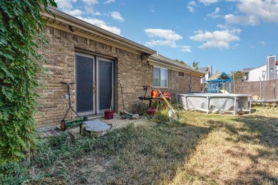 Very nice house in the prestigious Oakridge neighbourhood in on Duck Creek Golf Club in Texas - for sale on GolfHomes.com, golf home, golf lot