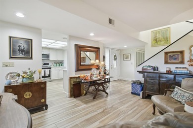 Beautifully maintained townhouse ideally situated on Meadow #1 on Carrollwood Country Club in Florida - for sale on GolfHomes.com, golf home, golf lot