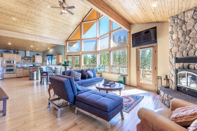 Have you been dreaming of a home in the mountains of majestic on Lake Shastina Golf Course in California - for sale on GolfHomes.com, golf home, golf lot