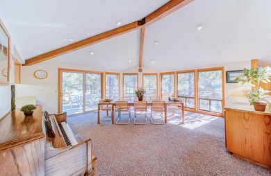Welcome to 15 White Elm, this home has been with the same family on Sunriver Woodlands Golf Course in Oregon - for sale on GolfHomes.com, golf home, golf lot