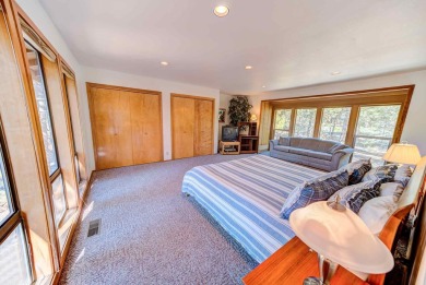 Welcome to 15 White Elm, this home has been with the same family on Sunriver Woodlands Golf Course in Oregon - for sale on GolfHomes.com, golf home, golf lot