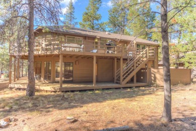 Welcome to 15 White Elm, this home has been with the same family on Sunriver Woodlands Golf Course in Oregon - for sale on GolfHomes.com, golf home, golf lot