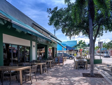 The Lucerne Condo building is under 1 Mile to the Ocean! Amazing on Lake Worth Municipal Golf Course in Florida - for sale on GolfHomes.com, golf home, golf lot