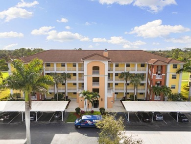 Golfer's paradise with full golf membership included! Enjoy the on  in Florida - for sale on GolfHomes.com, golf home, golf lot