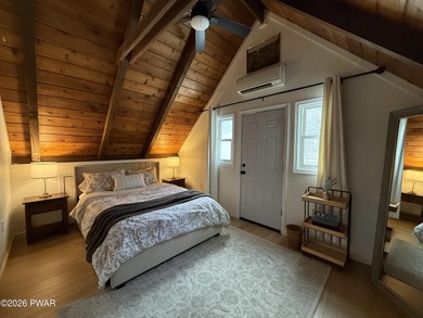 Like New Modern Chalet with 4 Bedrooms and 2 Full Bathrooms in on The Hideout Golf in Pennsylvania - for sale on GolfHomes.com, golf home, golf lot