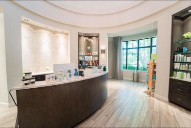 Beautiful turnkey-furnished 3rd-floor condo with a stunning on Lakewood National Golf Club in Florida - for sale on GolfHomes.com, golf home, golf lot