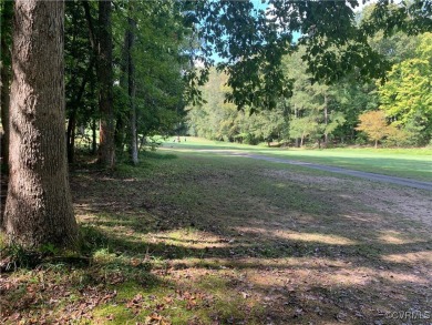 This is your chance to own a wooded DOUBLE lot in the Tanglewood on Tanglewood Shores Golf Club in Virginia - for sale on GolfHomes.com, golf home, golf lot