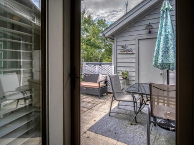 Well maintained single story townhome with a garage  within on Shadowmoss Plantation Golf Club in South Carolina - for sale on GolfHomes.com, golf home, golf lot