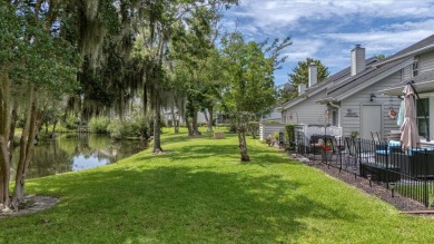 Well maintained single story townhome with a garage  within on Shadowmoss Plantation Golf Club in South Carolina - for sale on GolfHomes.com, golf home, golf lot