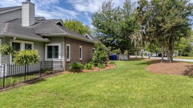 Well maintained single story townhome with a garage  within on Shadowmoss Plantation Golf Club in South Carolina - for sale on GolfHomes.com, golf home, golf lot