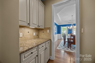 Beautiful 4 bed, 3 1/2 bath townhome with impressive 2 story on Skybrook Golf Club in North Carolina - for sale on GolfHomes.com, golf home, golf lot