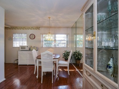 Beautiful, second floor 2/2 with great location near clubhouse on Vero Beach South Golf Course in Florida - for sale on GolfHomes.com, golf home, golf lot