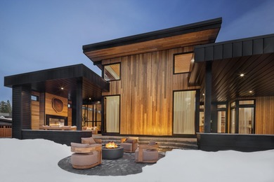 Perfectly positioned on the golf course in Gray's Crossing, this on  in California - for sale on GolfHomes.com, golf home, golf lot