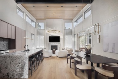 Perfectly positioned on the golf course in Gray's Crossing, this on  in California - for sale on GolfHomes.com, golf home, golf lot