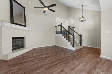 Beautifully Updated Home on the Golf Course and Across from the on Lakewood Oaks Golf Club, Ltd. in Missouri - for sale on GolfHomes.com, golf home, golf lot
