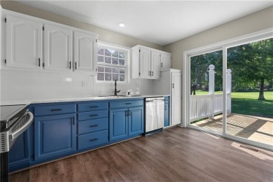 Beautifully Updated Home on the Golf Course and Across from the on Lakewood Oaks Golf Club, Ltd. in Missouri - for sale on GolfHomes.com, golf home, golf lot