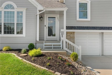 Beautifully Updated Home on the Golf Course and Across from the on Lakewood Oaks Golf Club, Ltd. in Missouri - for sale on GolfHomes.com, golf home, golf lot