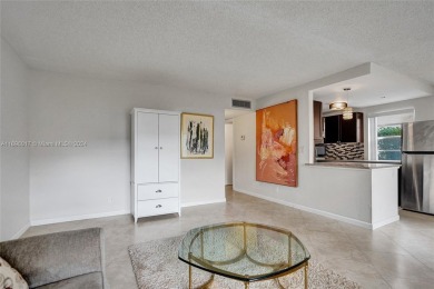 Beautifully updated 1st-floor 2-bedroom, 2-bath condo in Kings on Kings Point Golf -Flanders Way in Florida - for sale on GolfHomes.com, golf home, golf lot