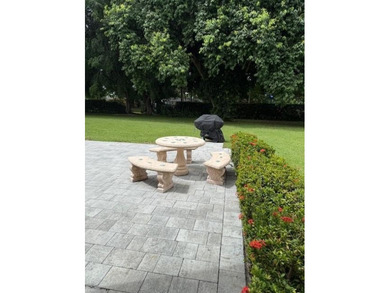 Very desirable 1st floor corner unit with newer kitchen (shaker on Hillsboro Pines Golf in Florida - for sale on GolfHomes.com, golf home, golf lot