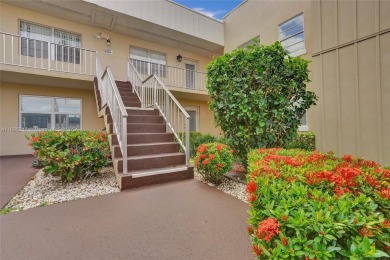 Beautifully updated 1st-floor 2-bedroom, 2-bath condo in Kings on Kings Point Golf -Flanders Way in Florida - for sale on GolfHomes.com, golf home, golf lot