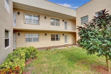 Beautifully updated 1st-floor 2-bedroom, 2-bath condo in Kings on Kings Point Golf -Flanders Way in Florida - for sale on GolfHomes.com, golf home, golf lot