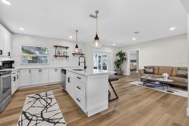 Wake up to bright Florida mornings in this inviting Belleair on Belleview Biltmore Golf Club in Florida - for sale on GolfHomes.com, golf home, golf lot