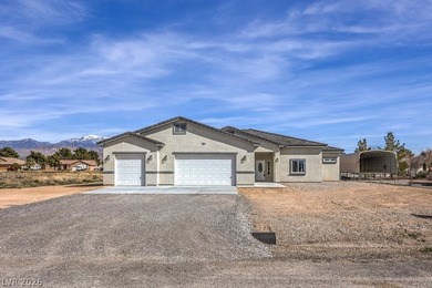 Another gorgeous NEW HIGH QUALITY home built by GB Construction! on Lakeview Executive Golf Course in Nevada - for sale on GolfHomes.com, golf home, golf lot