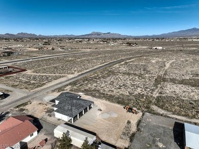 Another gorgeous NEW HIGH QUALITY home built by GB Construction! on Lakeview Executive Golf Course in Nevada - for sale on GolfHomes.com, golf home, golf lot