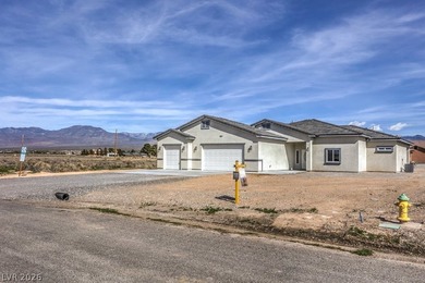 Another gorgeous NEW HIGH QUALITY home built by GB Construction! on Lakeview Executive Golf Course in Nevada - for sale on GolfHomes.com, golf home, golf lot