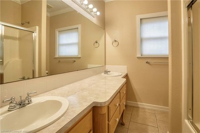 Move in Ready!!! Extremely clean 3BR 2BR brick home located in on Eagle Crest Golf Course in Arkansas - for sale on GolfHomes.com, golf home, golf lot