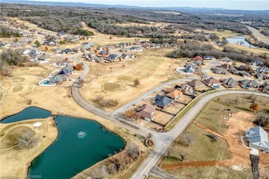 Move in Ready!!! Extremely clean 3BR 2BR brick home located in on Eagle Crest Golf Course in Arkansas - for sale on GolfHomes.com, golf home, golf lot
