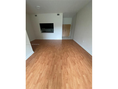 This stunning 1 bedroom, 1 bath condo offers 710 square feet of on Doral Golf Resort in Florida - for sale on GolfHomes.com, golf home, golf lot