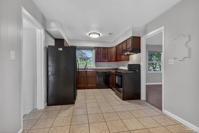 Refreshed and move-in ready, this three-bedroom, cottage-style on Osceola Municipal Golf Course in Florida - for sale on GolfHomes.com, golf home, golf lot