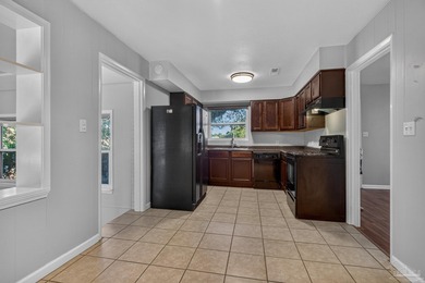 Refreshed and move-in ready, this three-bedroom, cottage-style on Osceola Municipal Golf Course in Florida - for sale on GolfHomes.com, golf home, golf lot