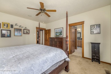 Don't miss this meticulously maintained 3 bed, 2.5 bath, 2,138 on The Highlands Golf Course, LLC in Idaho - for sale on GolfHomes.com, golf home, golf lot