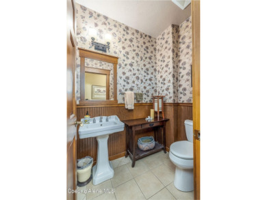 Don't miss this meticulously maintained 3 bed, 2.5 bath, 2,138 on The Highlands Golf Course, LLC in Idaho - for sale on GolfHomes.com, golf home, golf lot