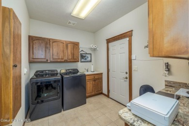 Don't miss this meticulously maintained 3 bed, 2.5 bath, 2,138 on The Highlands Golf Course, LLC in Idaho - for sale on GolfHomes.com, golf home, golf lot
