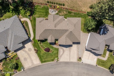 Don't miss this meticulously maintained 3 bed, 2.5 bath, 2,138 on The Highlands Golf Course, LLC in Idaho - for sale on GolfHomes.com, golf home, golf lot