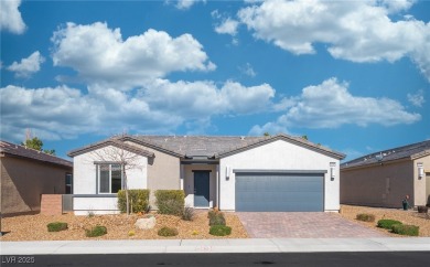 Stunning single-story Marigold floorplan located on the golf on Mountain Falls Golf Course in Nevada - for sale on GolfHomes.com, golf home, golf lot