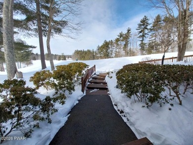Beautifully Renovated Townhouse overlooking Woodloch Springs on Woodloch Springs Country Club in Pennsylvania - for sale on GolfHomes.com, golf home, golf lot
