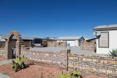 Beautifully furnished 3-bedroom, 2-bath home on a double lot on Foothills Executive Golf Course in Arizona - for sale on GolfHomes.com, golf home, golf lot