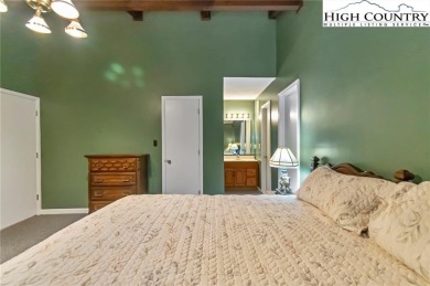Location, acreage, privacy and room for all. That is what this on Beech Mountain Club in North Carolina - for sale on GolfHomes.com, golf home, golf lot