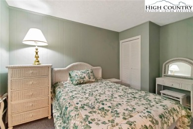 Location, acreage, privacy and room for all. That is what this on Beech Mountain Club in North Carolina - for sale on GolfHomes.com, golf home, golf lot