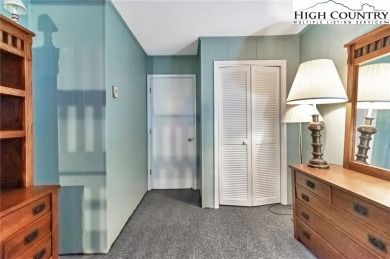 Location, acreage, privacy and room for all. That is what this on Beech Mountain Club in North Carolina - for sale on GolfHomes.com, golf home, golf lot