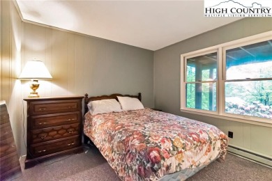 Location, acreage, privacy and room for all. That is what this on Beech Mountain Club in North Carolina - for sale on GolfHomes.com, golf home, golf lot