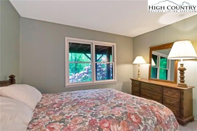 Location, acreage, privacy and room for all. That is what this on Beech Mountain Club in North Carolina - for sale on GolfHomes.com, golf home, golf lot