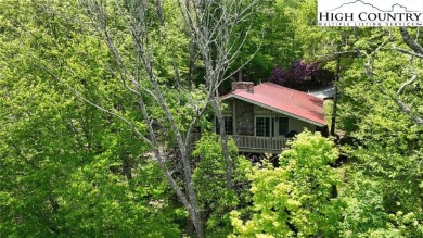 Location, acreage, privacy and room for all. That is what this on Beech Mountain Club in North Carolina - for sale on GolfHomes.com, golf home, golf lot